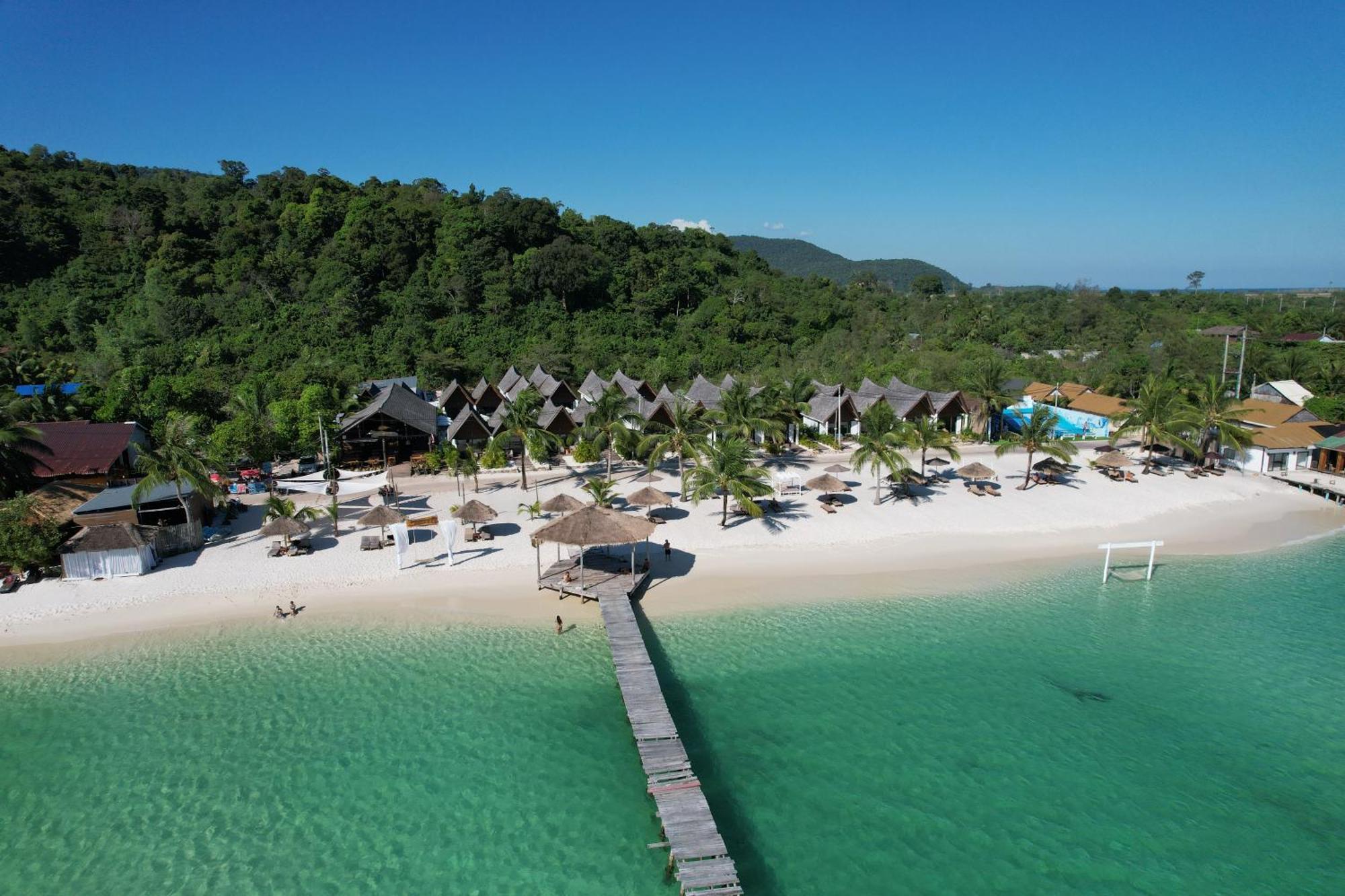 Golden Beach Resort Sok San Village Kültér fotó